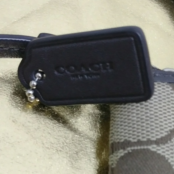 Coach wristlet - Picture 5 of 6